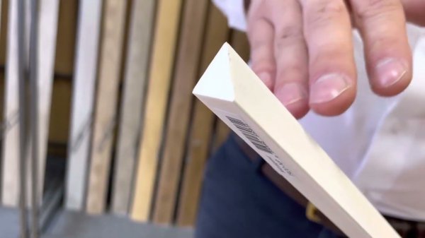 Молдинг из полистирола высокой плотности HI WOOD TR20 20мм х 20мм х 2,0м.