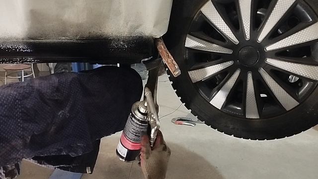 Нанесение антигравия на пороги Пежо 406 Универсал