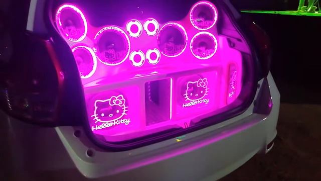 HELLO KITTY  YARIS 2014