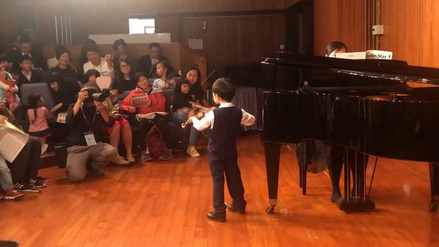 Calculus 1st Time Playing Violin At Hk City Hall