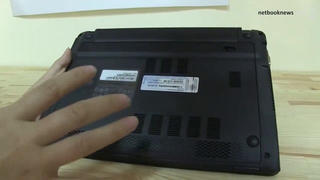 Acer Aspire 756 Netbook Review - Intel Celeron 877