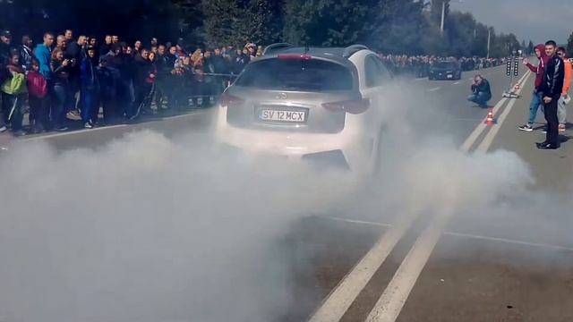 Infiniti fx35 drag.kam-pod