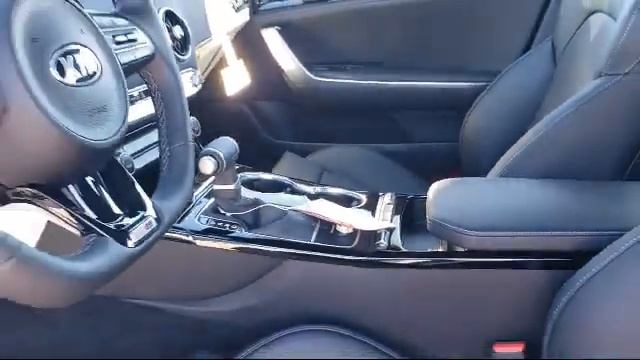 2021 Kia STINGER GT-Line