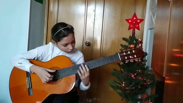 Тонконогова Анастасия Семенюта вариации на тему Красева Ёлочка