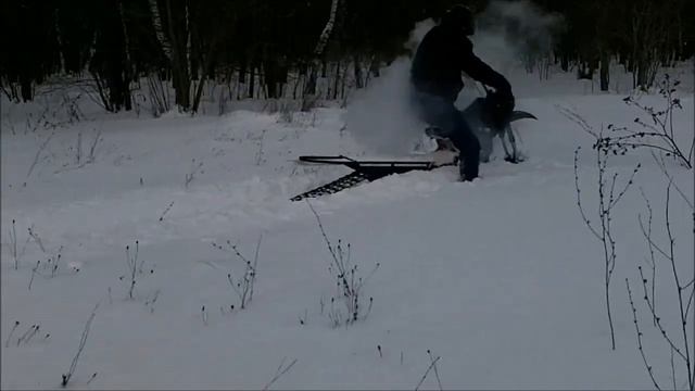 На питбайке по глубокому и рыхлому снегу