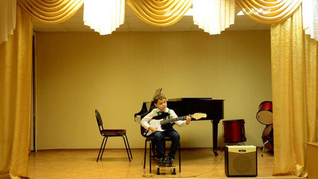 Максимов Лев 7 лет, 2 класс ДШИ №8 