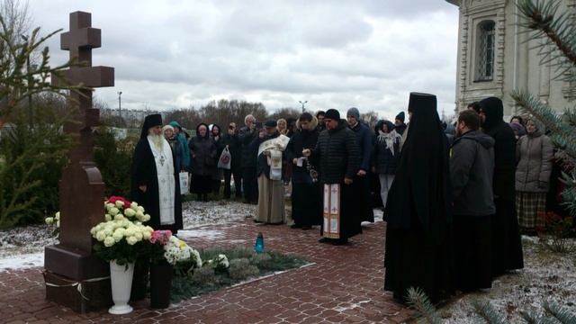 Панихида на могиле старца архимандрита Тихона Агрикова