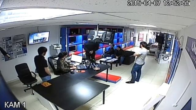 Миниатюрная аналоговая камера RVi-C100, 2,5 Mm., 960H, 25 к.с., Цифромания, Ингушетия, День