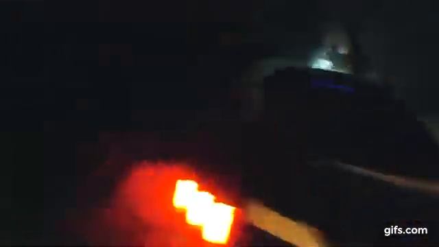 Паша Пэл пытается убежать от СОБР-а