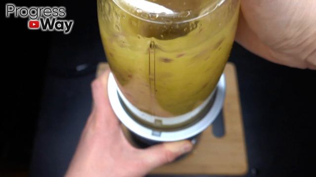 Огурцы попёрли плодоносить, всего то подлила пол литра. Огурцы прут во всю и не желтеют, не болеют!