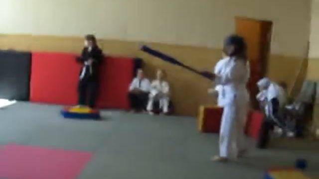 Поединки с оружием.MP4