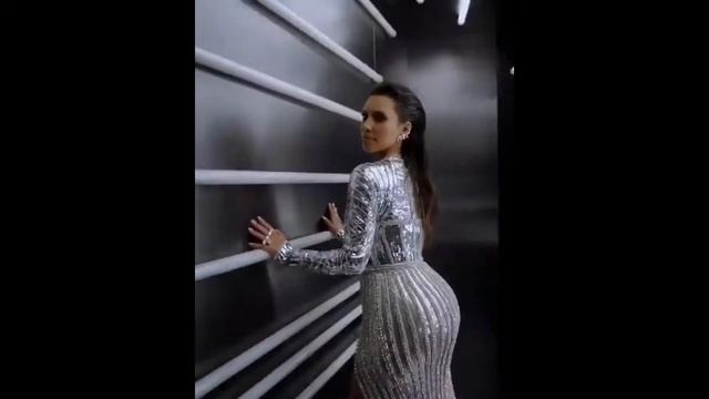 Ким Кардашьян и её попа