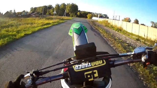 Машинист посигналил мотоциклисту #STUNT