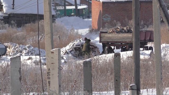 Зачем залез куча отходов сена в деревне осмотр  окрестностей