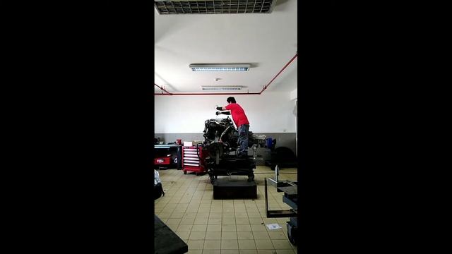 CAYENNE V6 HYBRID ENGINE