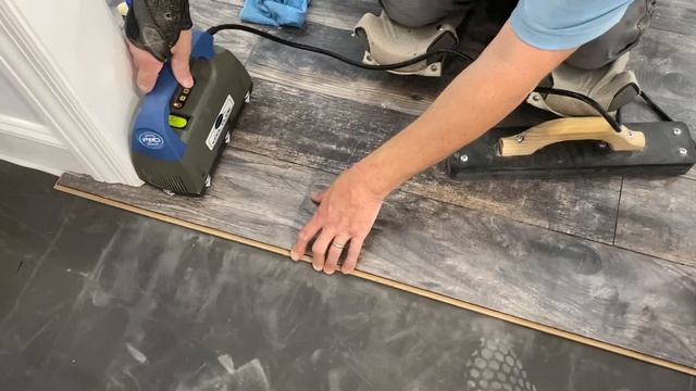 How to reverse laminate flooring