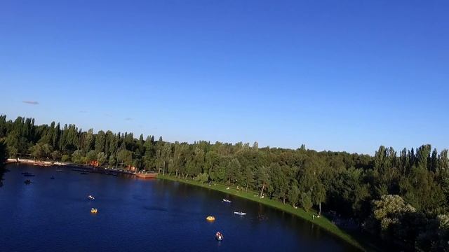 Парк Измайлово (забыл снять транспортировочный фиксатор камеры)