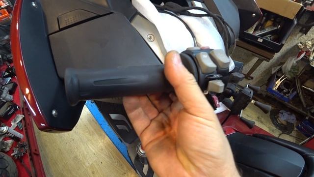 255. GTS 250, BMW 650, SKYWAVE 400.