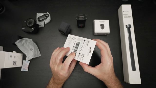 Insta360 ONE RS 1-inch 360 Unboxing