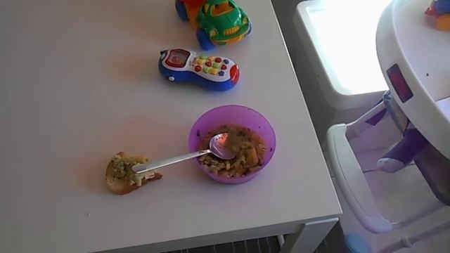 Как накормить супом нехочуху