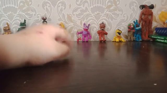 показываю слеплены флаги из разных стран лепка от Макса