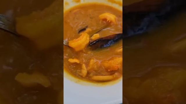 Колумбийский суп с морепродуктами. Креветки. Мидии