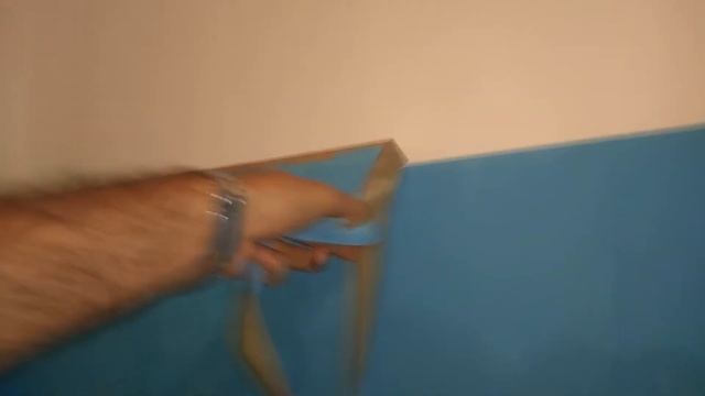 Как работать малярным скочем. Как покрасить ровно переход.