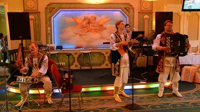 Эстрадное шоу в ресторане Сказка востока 1001 ночь