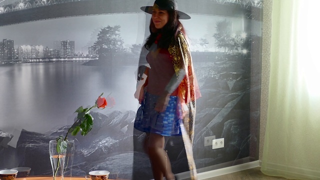 Супермен влюбился в Чудо женщину! ГИПНОЗ!!! Супермен против Халка! супер герои против зомби!