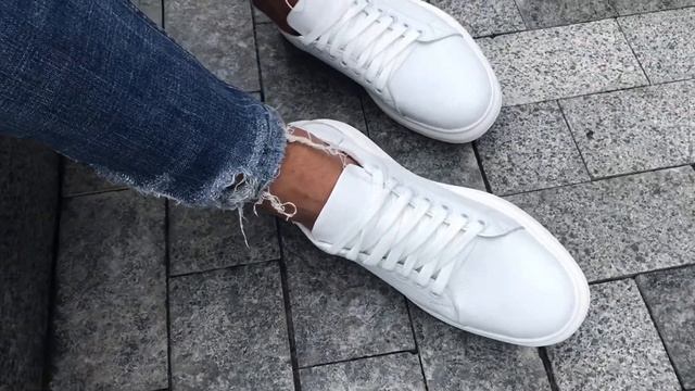 Кожаные маквины в белом цвете