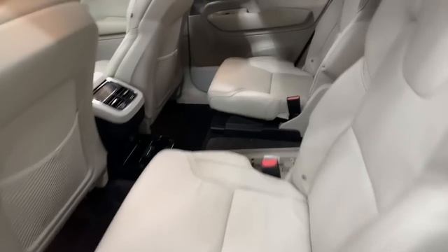 2022 VOLVO XC90 $39.xxx списали как утопленник . Взяли за пол цены от дилерских цен. Как покупка?