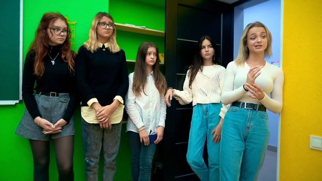 САМЫЙ ДОЛГИЙ ПОЦЕЛУЙ!!! Играют  ВСЕ!!!