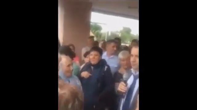 В ЧЕМОДАНОВКЕ НАЧАЛИ ЖЕЧЬ ДОМА ЦЫГАН.