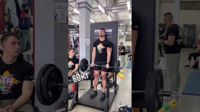 Подъем штанги на бицепс??