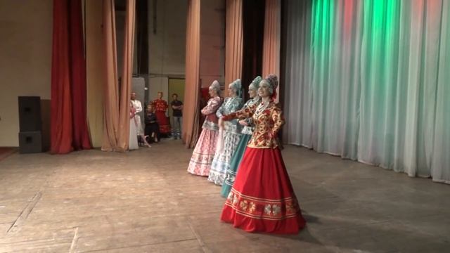 Ансамбль Берёзка Танец с платком г.Осташков 27.06.12