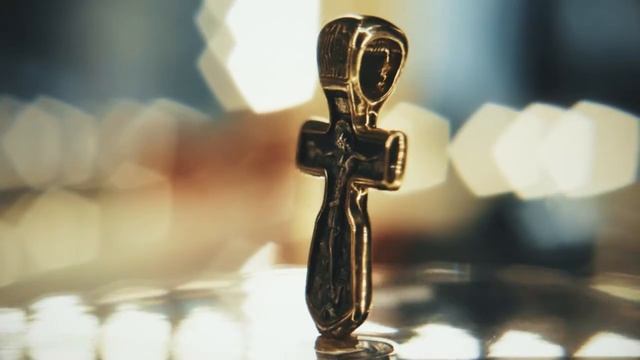 Нательный серебряный крест с позолотой  