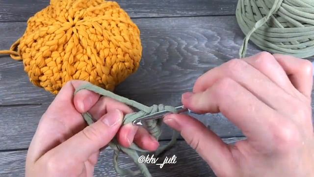 Вязаная ТЫКВА крючком из трикотажной пряжи