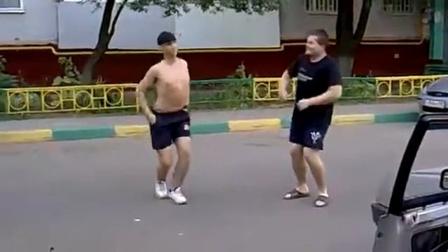 Парни зажигают под народные песни » Приколы  Фото приколы  Видео приколы  Приколы и смешные анекдот