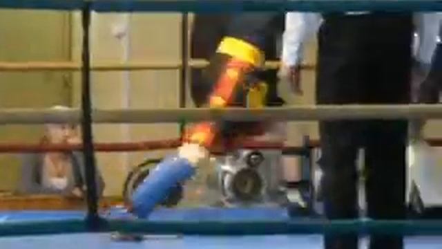 ЮУрГУ лайт контакт с лоу-кик. Антон Серебряков 1 бой