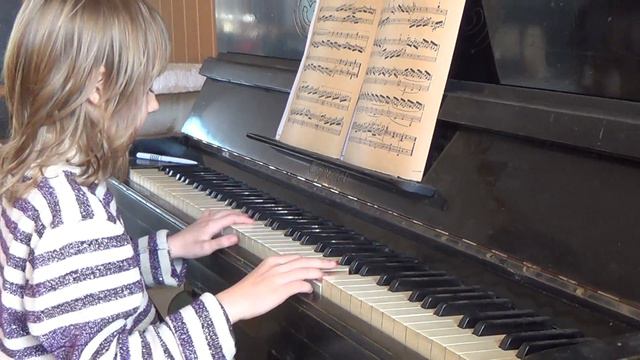 Я играю на фортепиано.