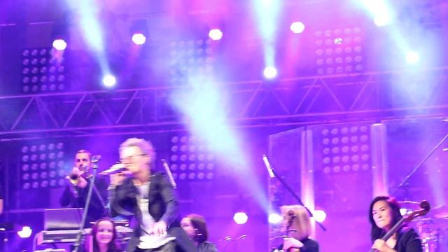 7 городов. Сурганова и Оркестр. Мск. 06.07.19. Мой район. MVI 6184