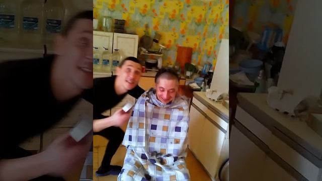 Бесплатная * Стрижка*