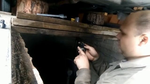 Нелегко и Непросто