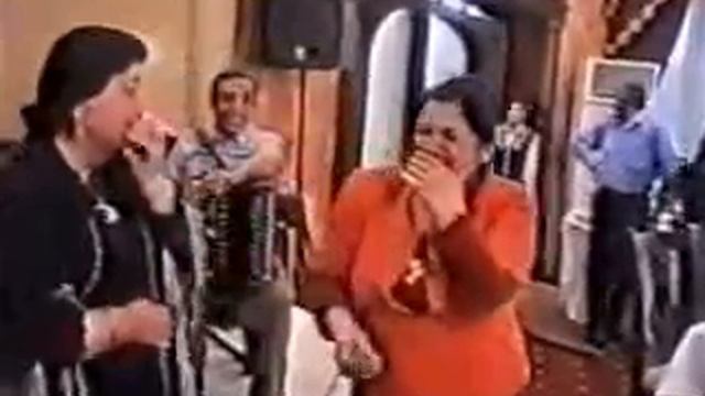 Nənə, Nənə, Can Nənə  Toyda Nəvə Nənəni Necə Biyabır Edir Mirt Prikol