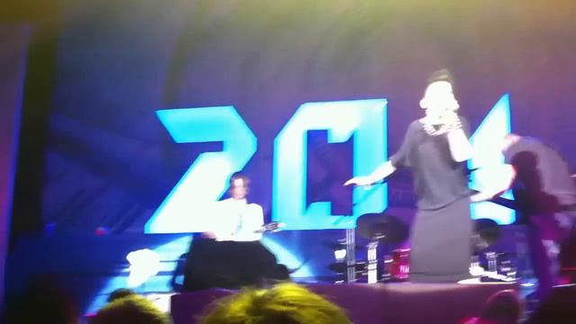 Ёлка - На большом воздушном шаре. Elkasinger Live In Moscow A2 Club 2
