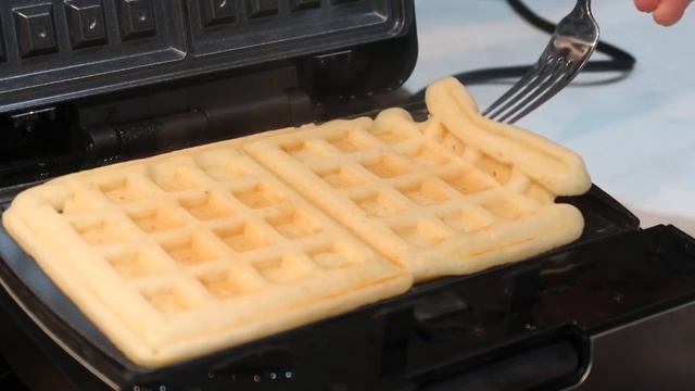 Redmond 3 In 1 Waffle Maker Review // Kitchen Must Have / BlondieNextDoor