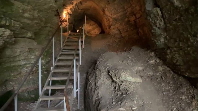 Ахштырская пещера (Сочи)