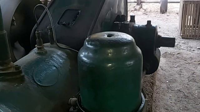 Двигатель Растона Хорнби | Старый черный дизельный двигатель запускается