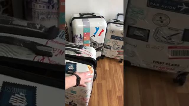 Чемоданы из композитного пластика