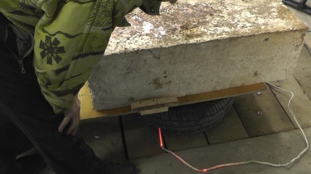 Как мы с Женькой пенопласт резали :)